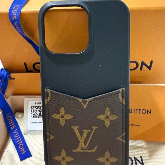 iPhone 15 Pro Max Pallas bumper - Picture 3 of 8